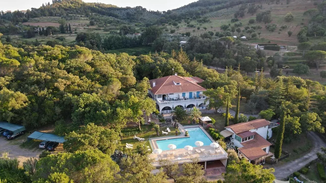 **** Apartahotel Residence Oasis Campiglia Marittima Italia